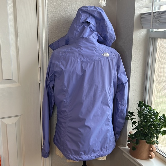 The North Face Hyvent Lilac Rain Jacket - Picture 4 of 9